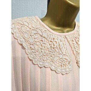 Vtg 80s Pleated Blouse 12 Cottage Peach Embroidered Lace Collar Feminine Dainty